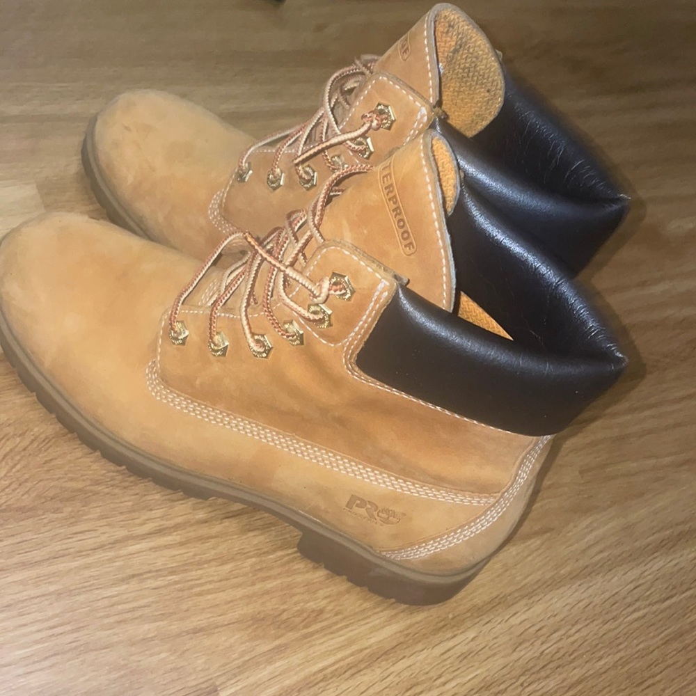 Women’s timberlands but can be used by men